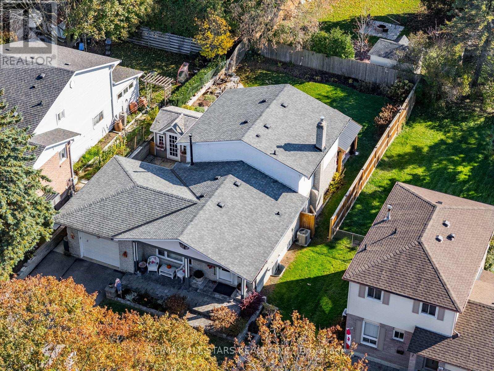 49 Shannon Road, East Gwillimbury (Mt Albert), Ontario  L0G 1M0 - Photo 6 - N12489206