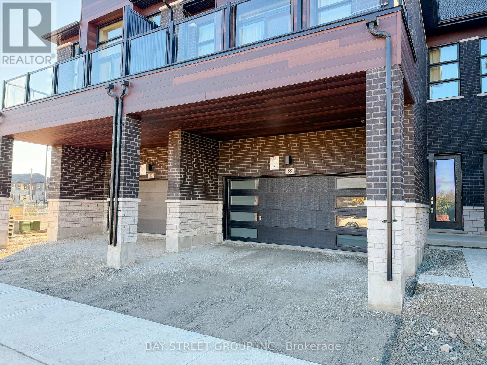 55 Harold Wilson Lane, Richmond Hill, Ontario  L4S 1N5 - Photo 3 - N12489226