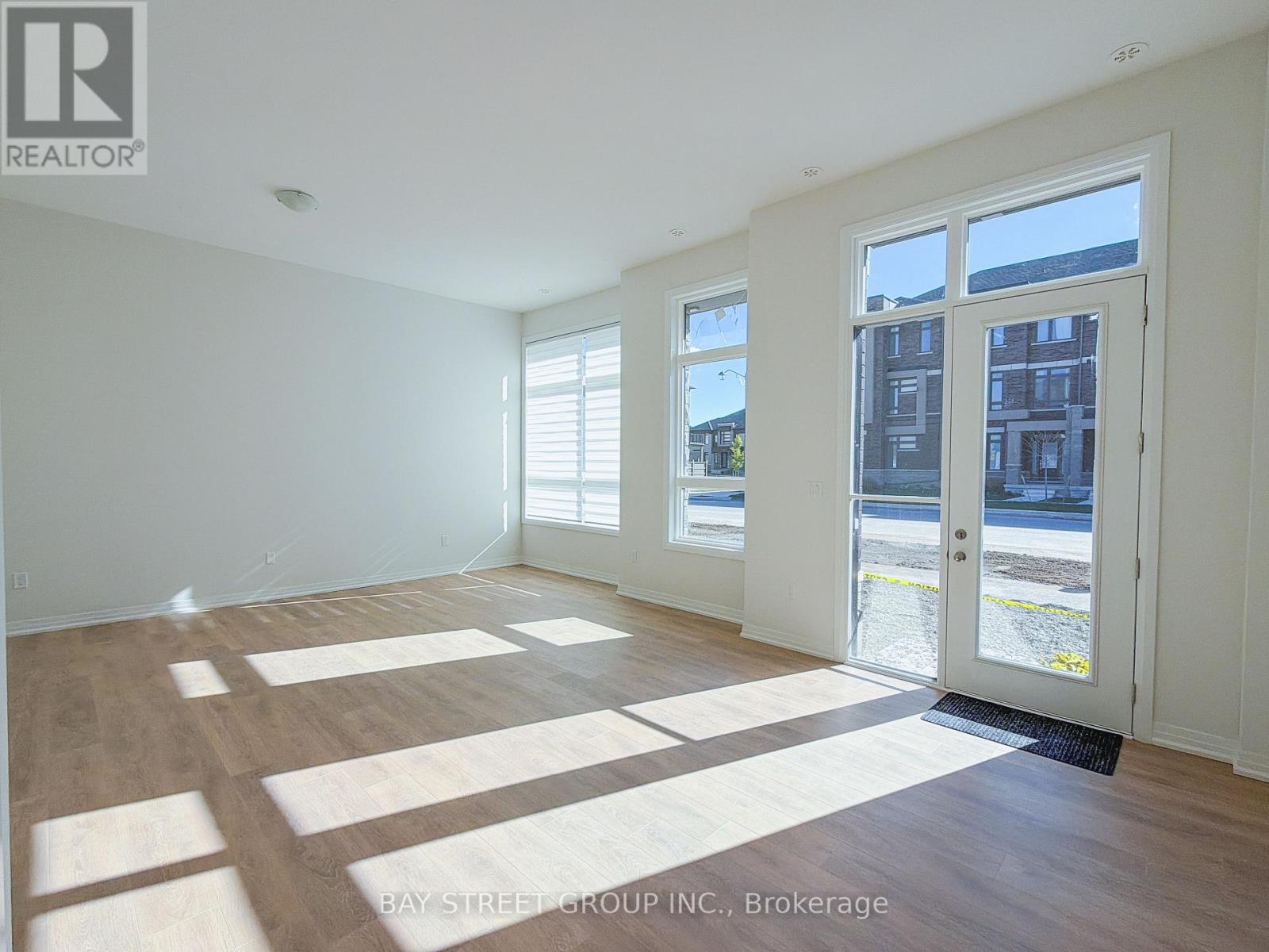 55 Harold Wilson Lane, Richmond Hill, Ontario  L4S 1N5 - Photo 5 - N12489226