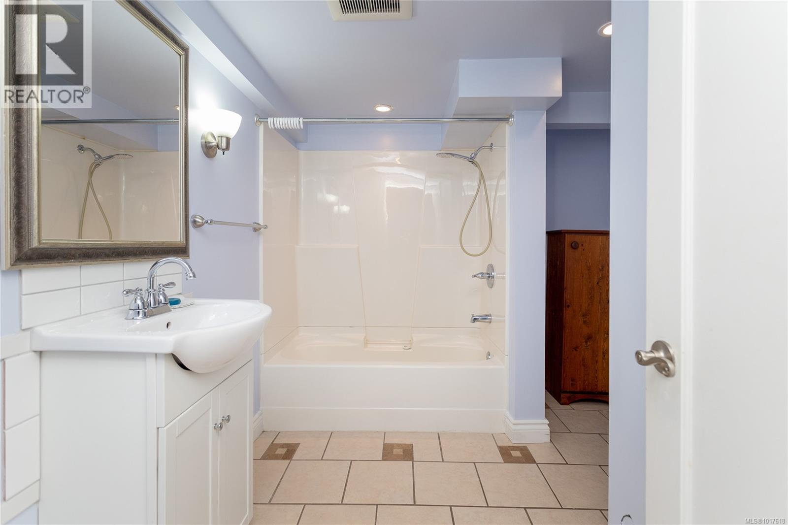 2051 Granite St, Oak Bay, British Columbia  V8S 3G4 - Photo 41 - 1017618