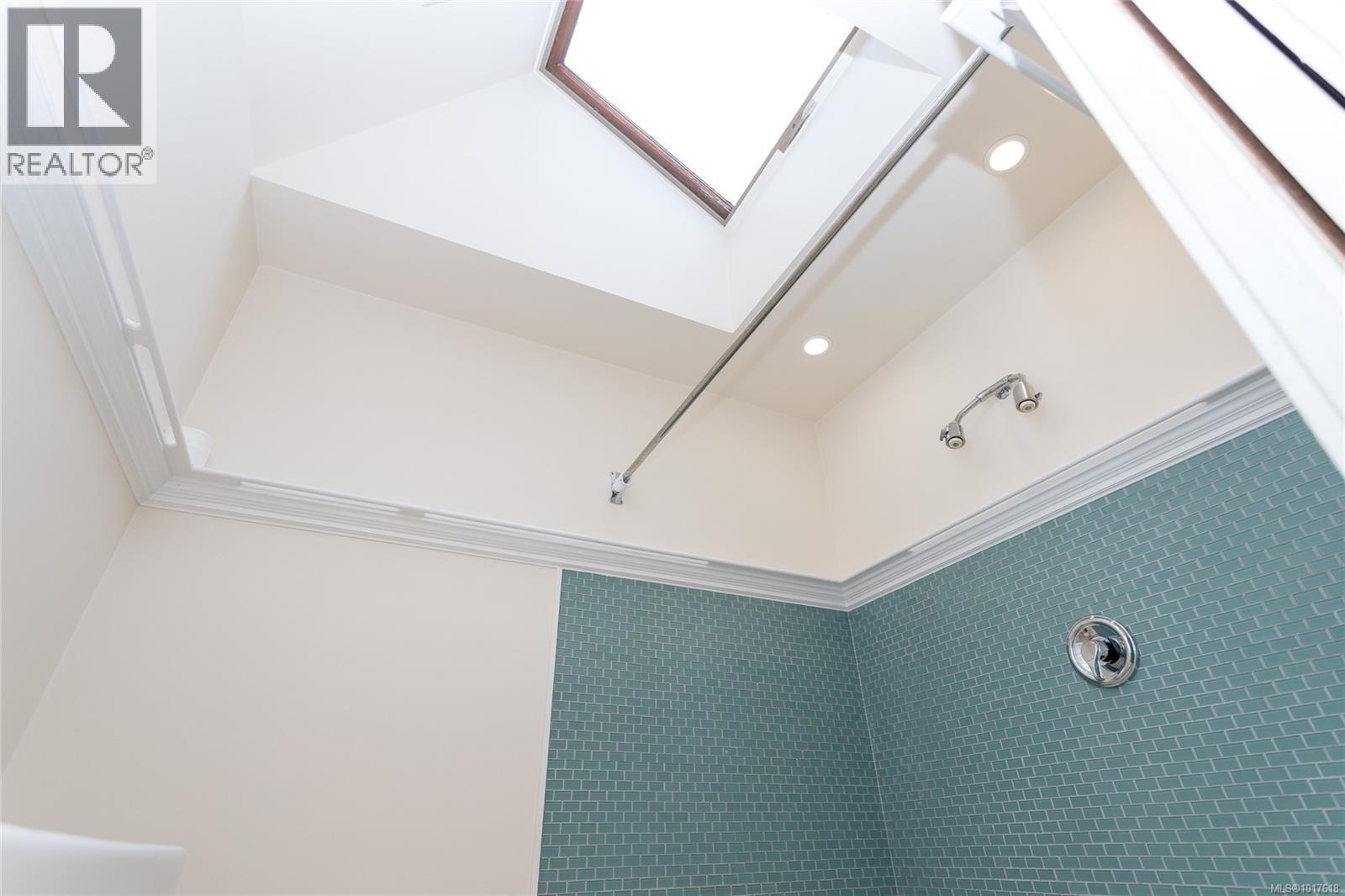 2051 Granite St, Oak Bay, British Columbia  V8S 3G4 - Photo 24 - 1017618