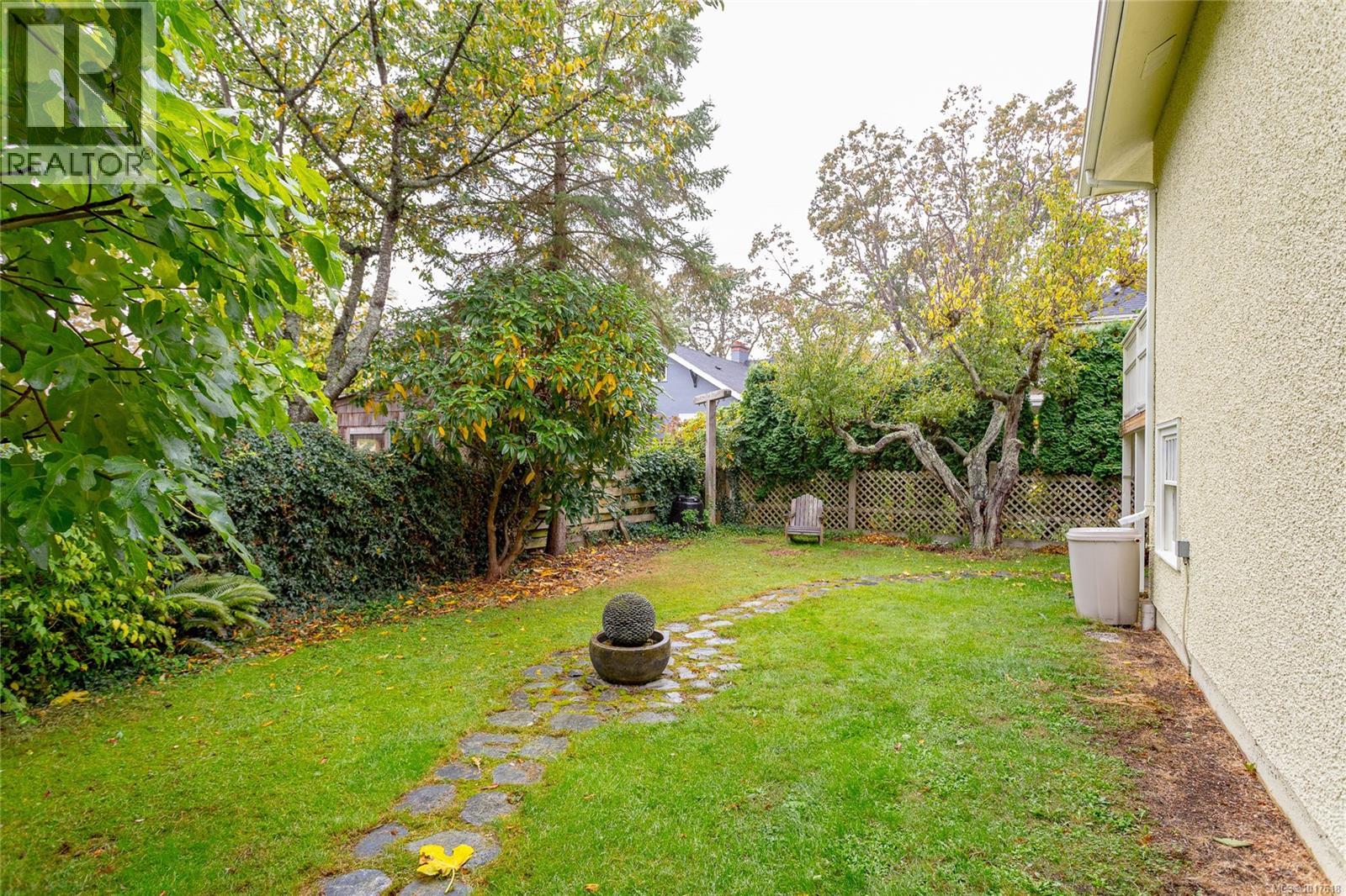 2051 Granite St, Oak Bay, British Columbia  V8S 3G4 - Photo 49 - 1017618