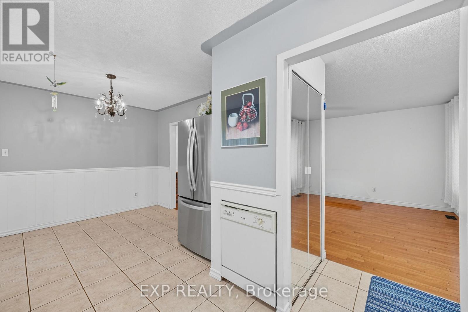 981 Jalna Boulevard, London South, Ontario  N6E 2R2 - Photo 19 - X12489246