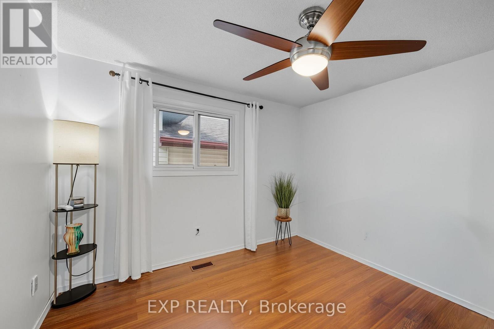 981 Jalna Boulevard, London South, Ontario  N6E 2R2 - Photo 29 - X12489246