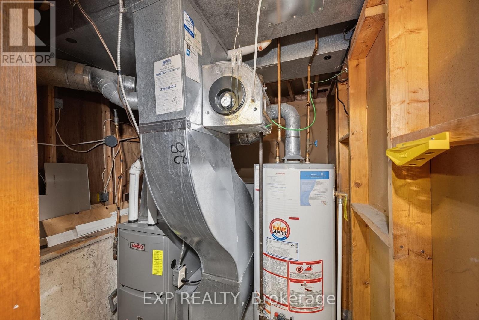 981 Jalna Boulevard, London South, Ontario  N6E 2R2 - Photo 36 - X12489246