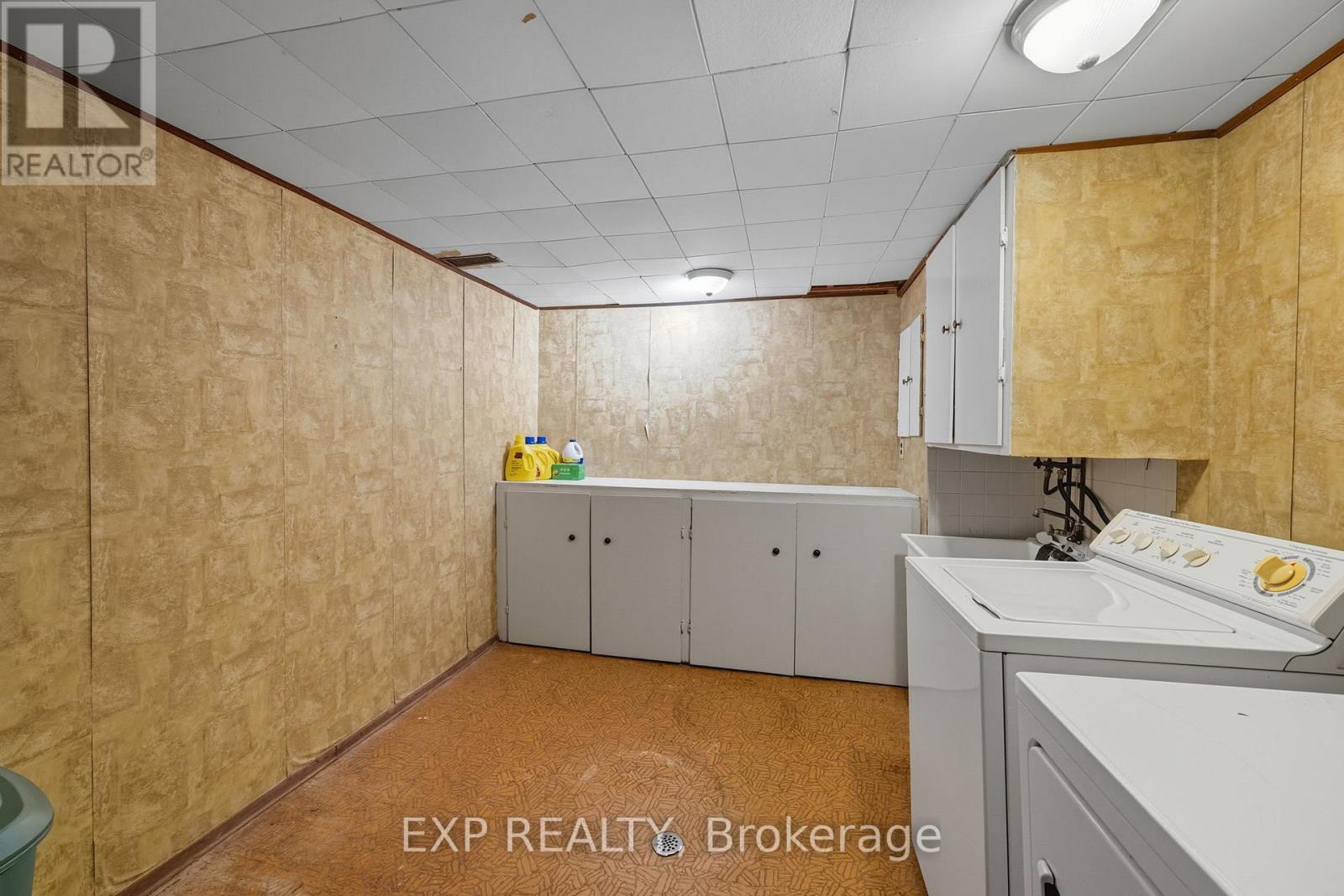 981 Jalna Boulevard, London South, Ontario  N6E 2R2 - Photo 37 - X12489246