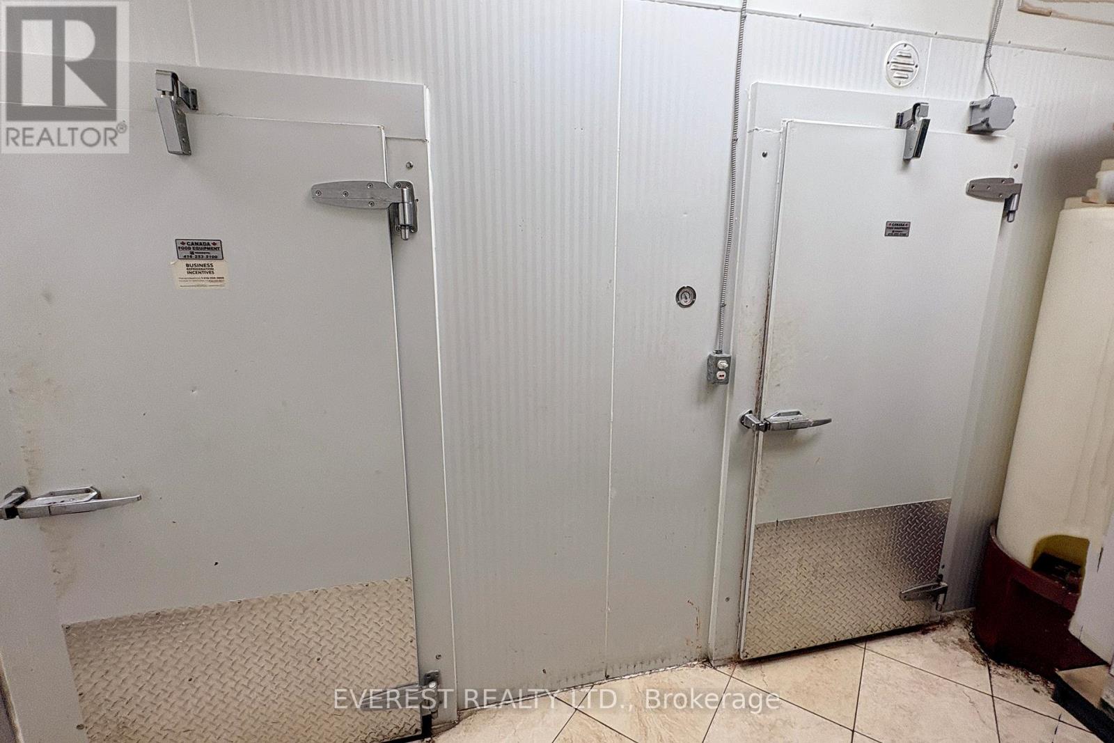 5 - 2388 Fairview Street, Burlington, Ontario  L7R 2E4 - Photo 13 - W12489224