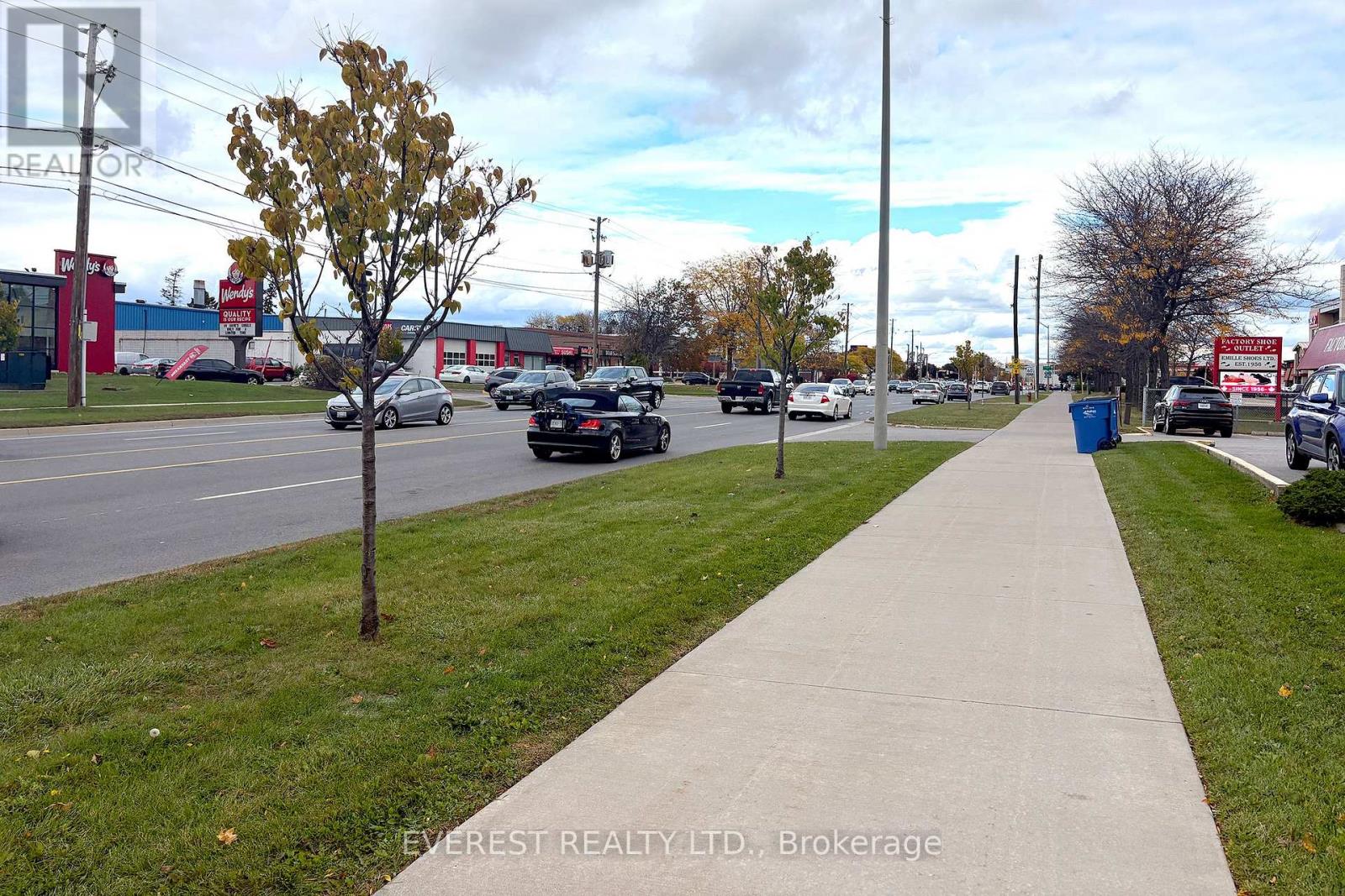 5 - 2388 Fairview Street, Burlington, Ontario  L7R 2E4 - Photo 7 - W12489224