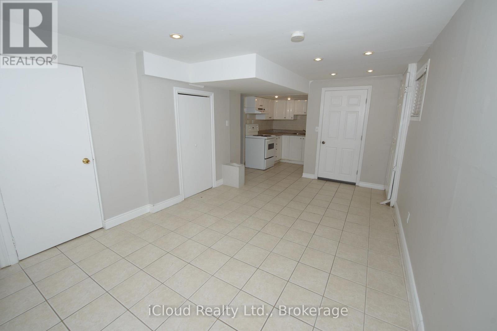 2 - 3765 Keenan Crescent, Mississauga, Ontario  L4T 3M1 - Photo 3 - W12489228