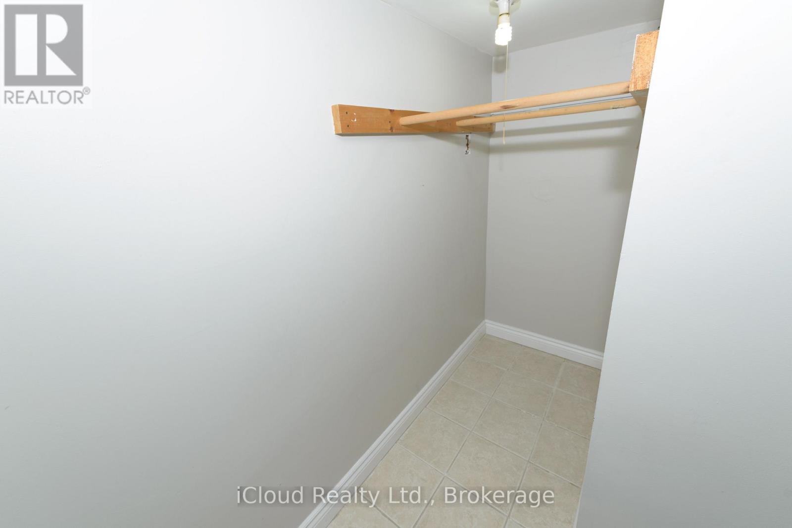 2 - 3765 Keenan Crescent, Mississauga, Ontario  L4T 3M1 - Photo 8 - W12489228