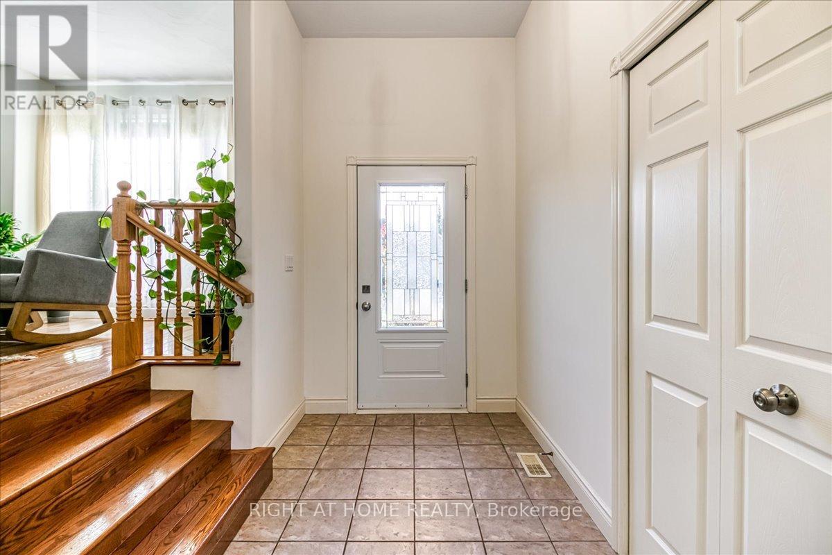 14 Abigail Court, Greater Sudbury, Ontario  P3A 6C1 - Photo 3 - X12489200