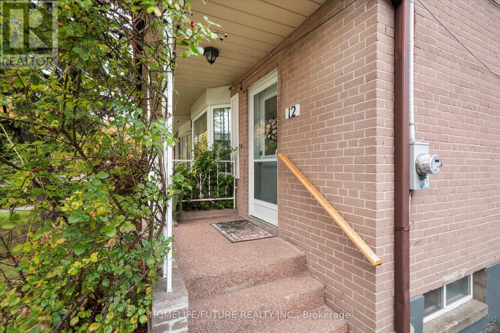 12 Ellendale Drive, Toronto, Ontario  M1P 1N2 - Photo 5 - E12487772