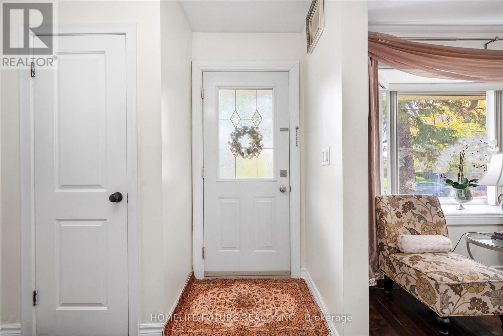 12 Ellendale Drive, Toronto, Ontario  M1P 1N2 - Photo 6 - E12487772