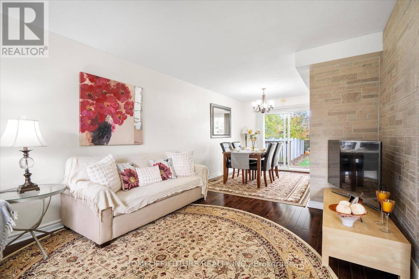 12 Ellendale Drive, Toronto, Ontario  M1P 1N2 - Photo 8 - E12487772