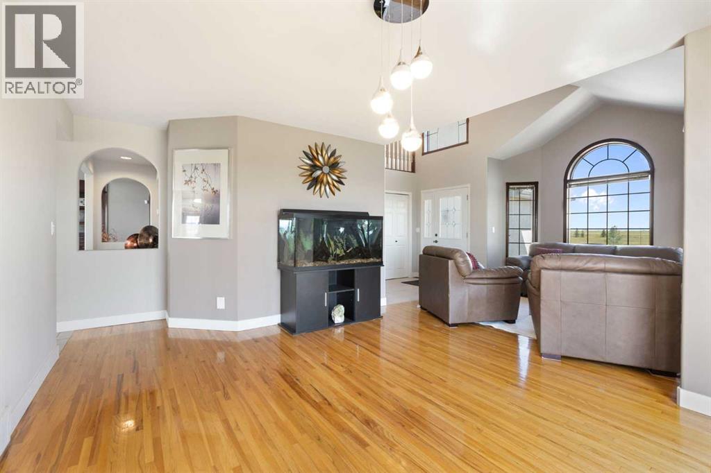 250257 271 Range Road, Rural Rocky View County, Alberta  T1Z 0T7 - Photo 6 - A2248092