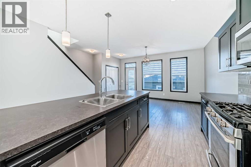 23 Heritage Rise, Cochrane, Alberta  T4C 2R4 - Photo 5 - A2257954