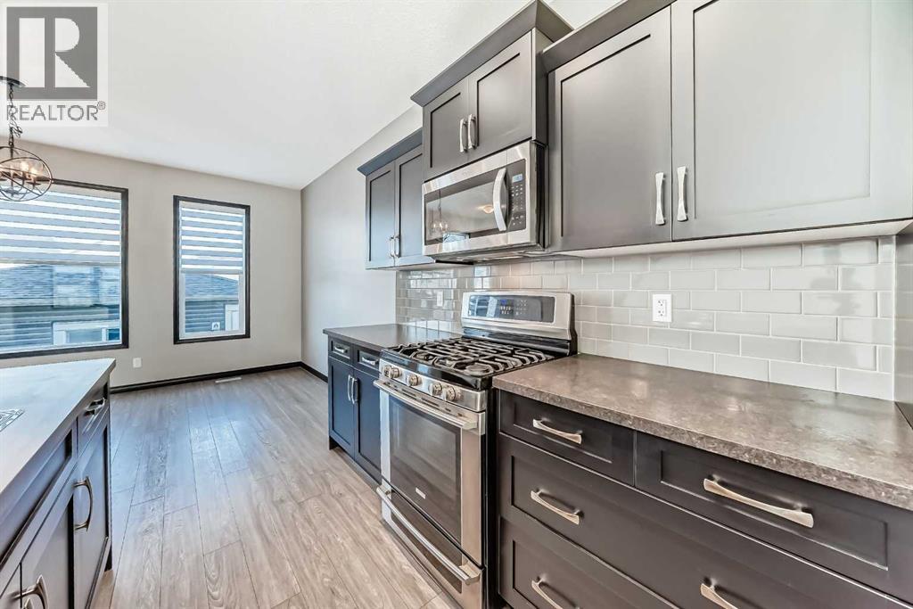 23 Heritage Rise, Cochrane, Alberta  T4C 2R4 - Photo 4 - A2257954