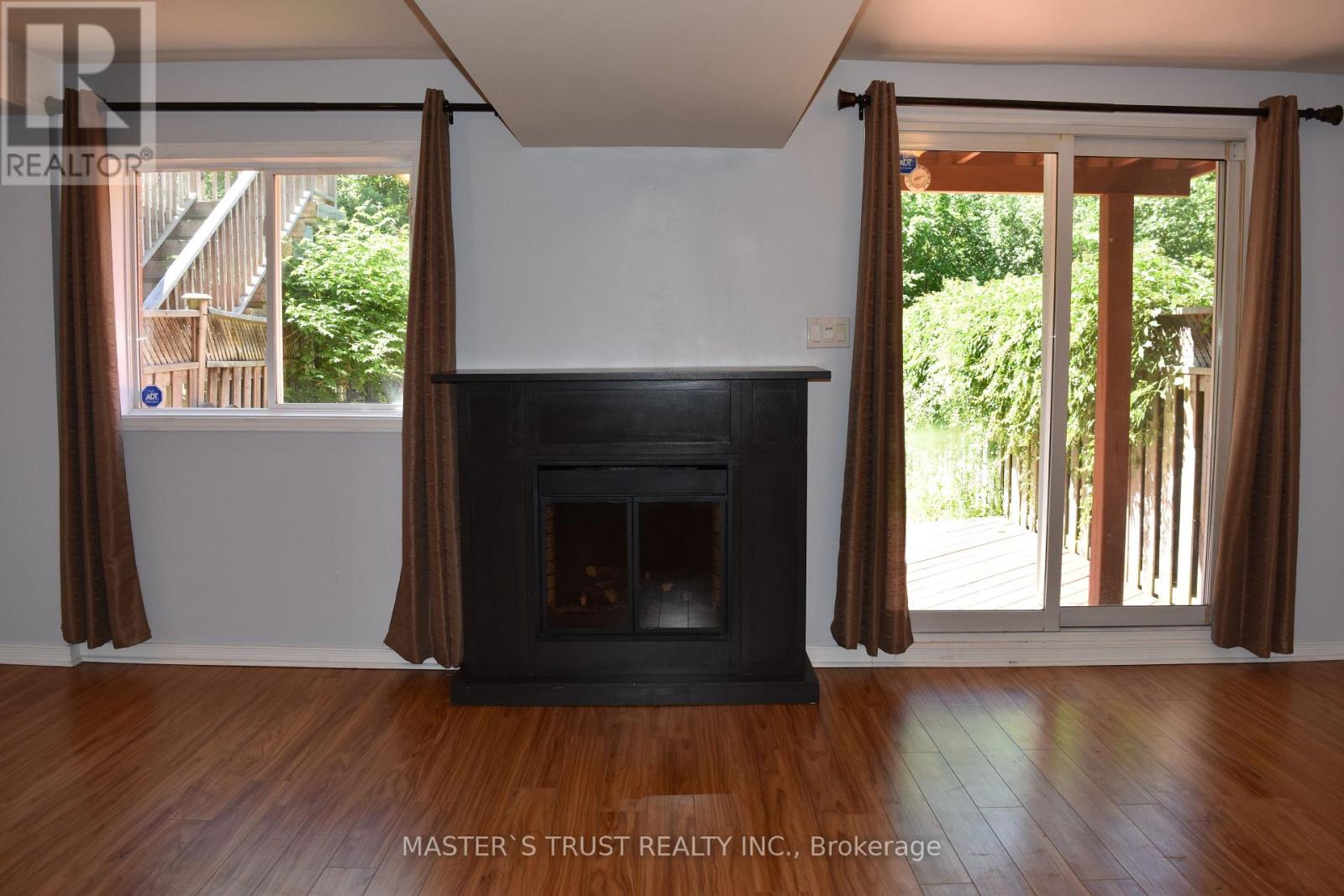 371 Ravineview Way, Oakville, Ontario  L6H 6S5 - Photo 12 - W12489254