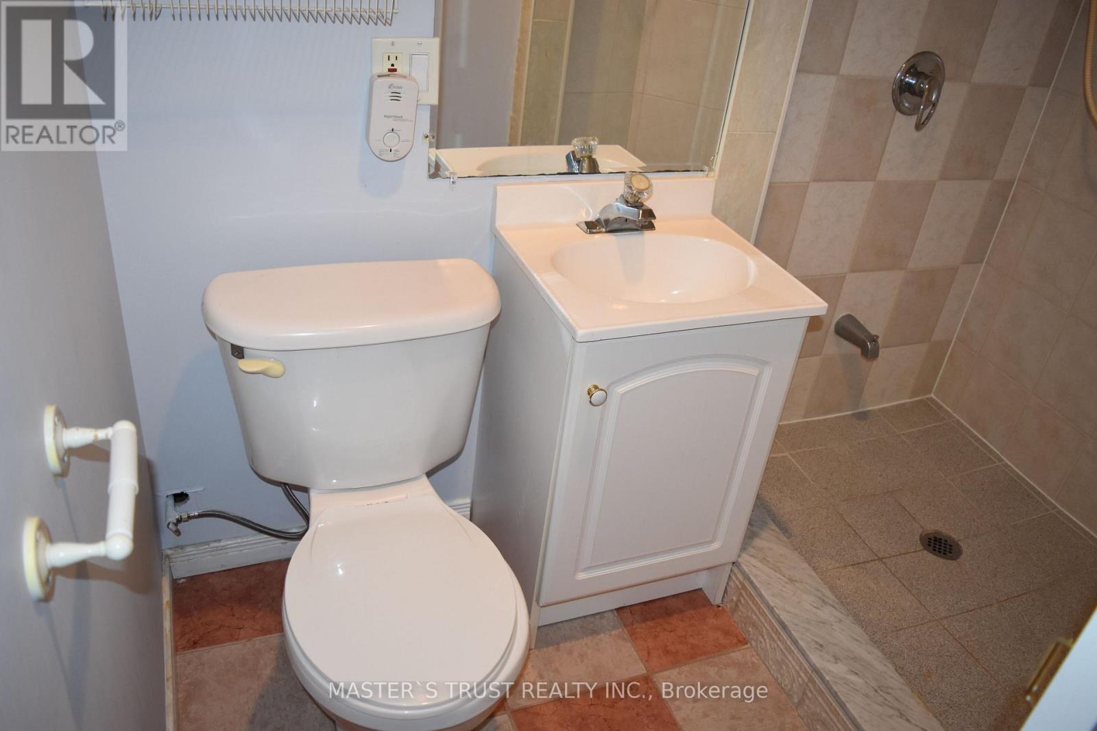 371 Ravineview Way, Oakville, Ontario  L6H 6S5 - Photo 13 - W12489254