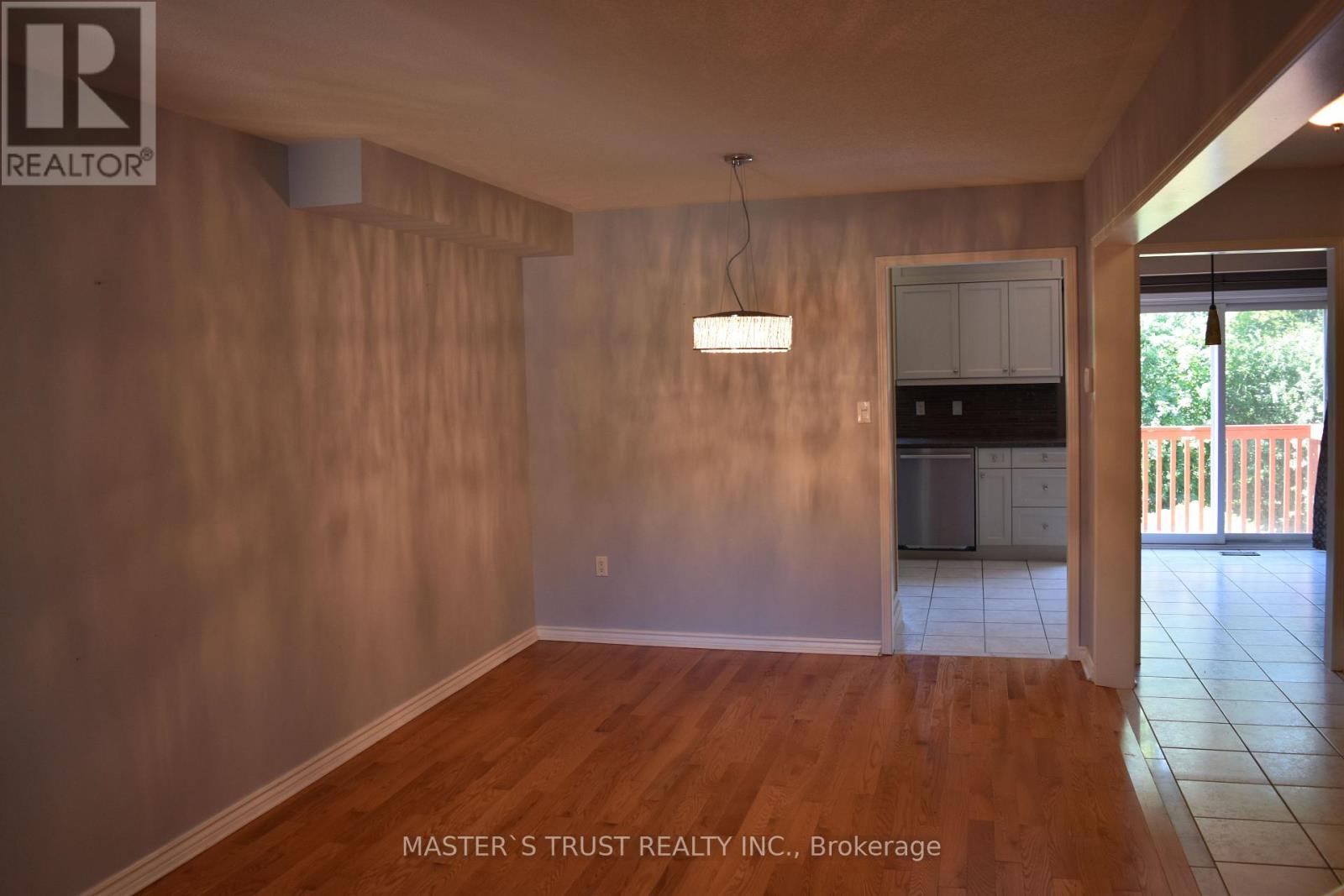 371 Ravineview Way, Oakville, Ontario  L6H 6S5 - Photo 2 - W12489254