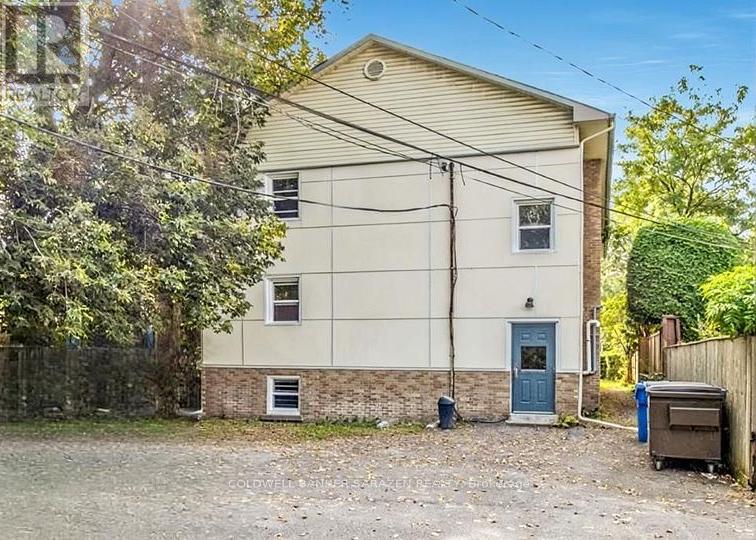 2 - 33 Coupal Street, Ottawa, Ontario  K1L 5Z9 - Photo 13 - X12489258