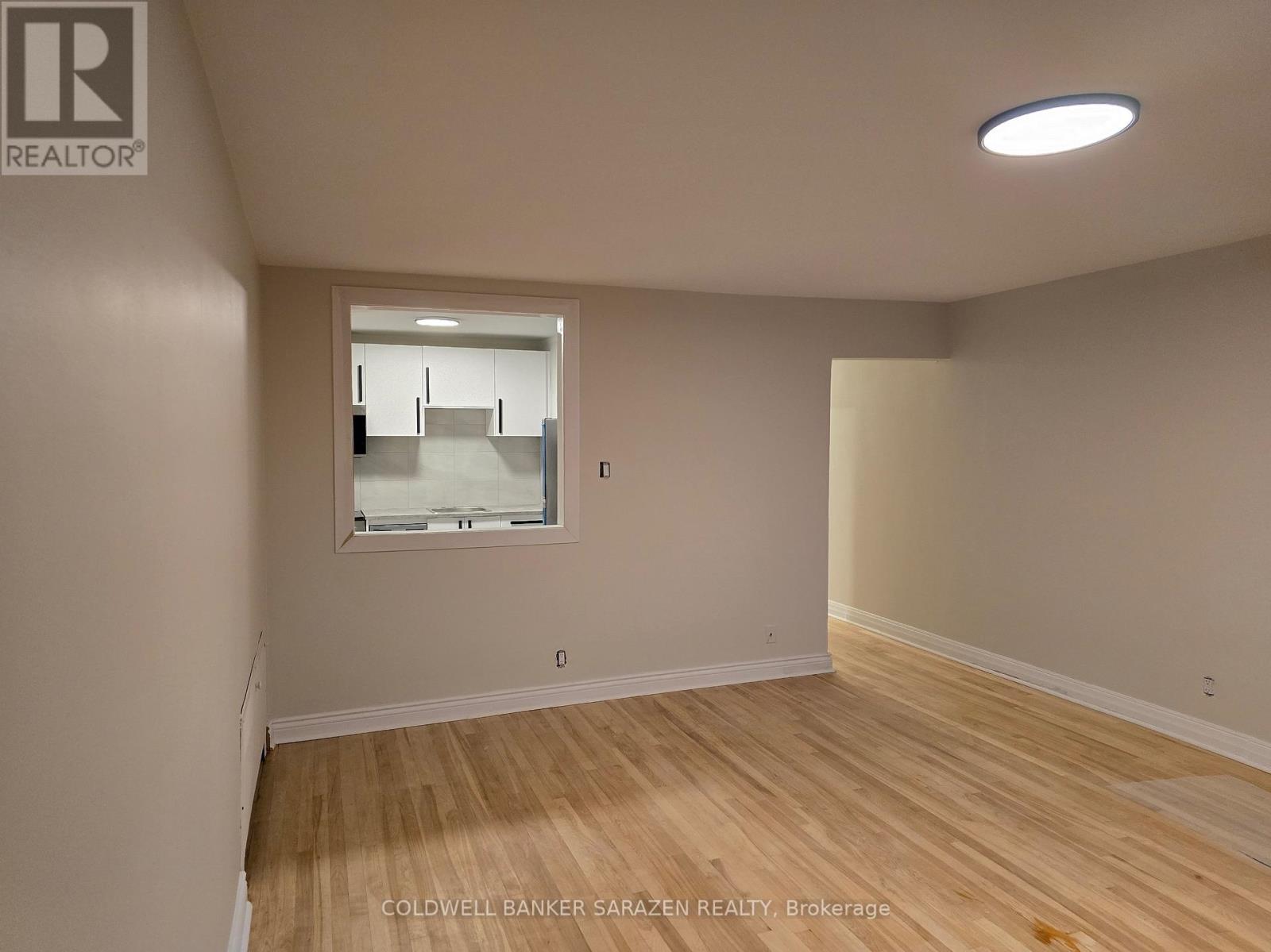 2 - 33 Coupal Street, Ottawa, Ontario  K1L 5Z9 - Photo 5 - X12489258