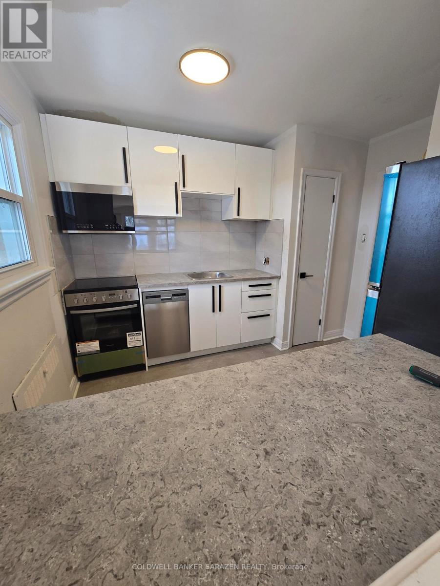 2 - 33 Coupal Street, Ottawa, Ontario  K1L 5Z9 - Photo 7 - X12489258