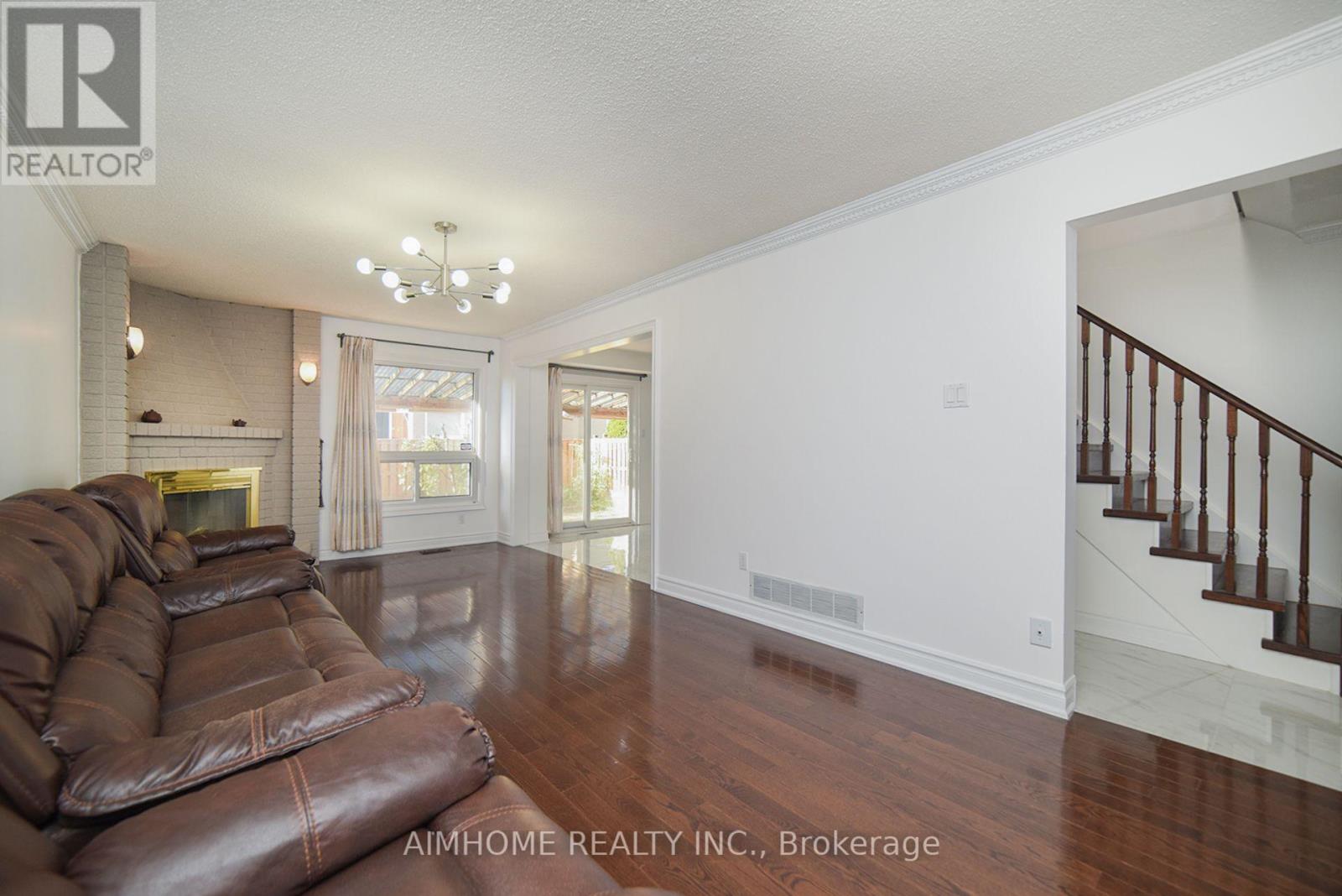 213 Hupfield Trail, Toronto, Ontario  M1B 4L8 - Photo 15 - E12486577