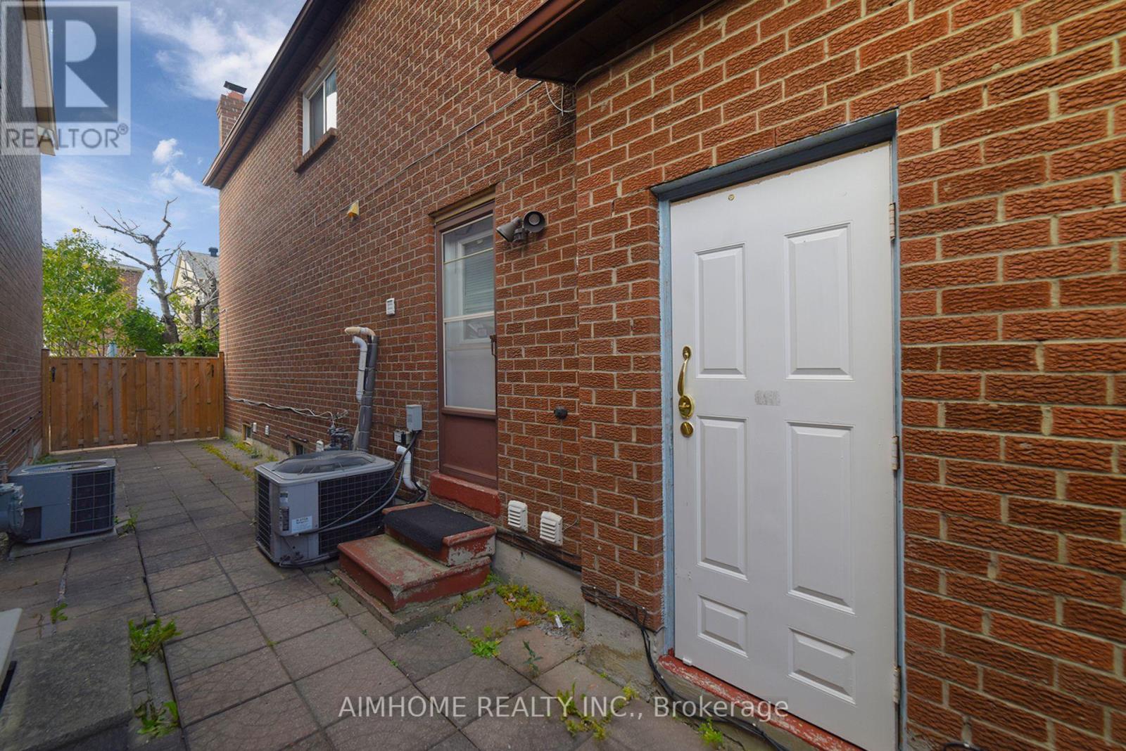 213 Hupfield Trail, Toronto, Ontario  M1B 4L8 - Photo 43 - E12486577