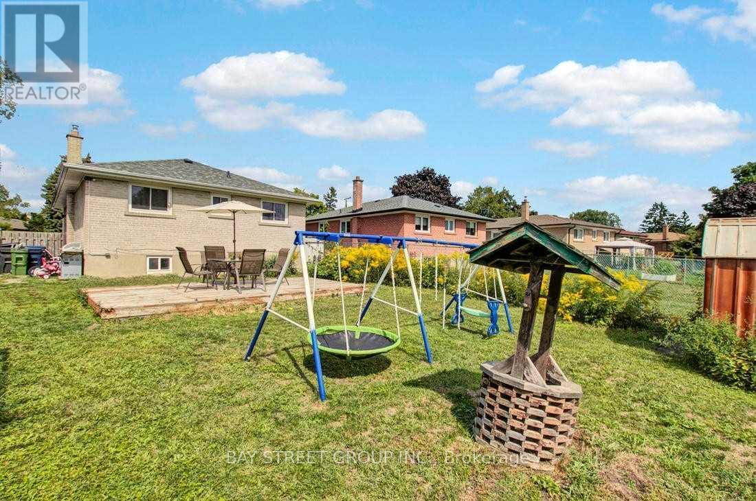 23 Dalcourt Drive, Toronto, Ontario  M1E 3G9 - Photo 4 - E12489264