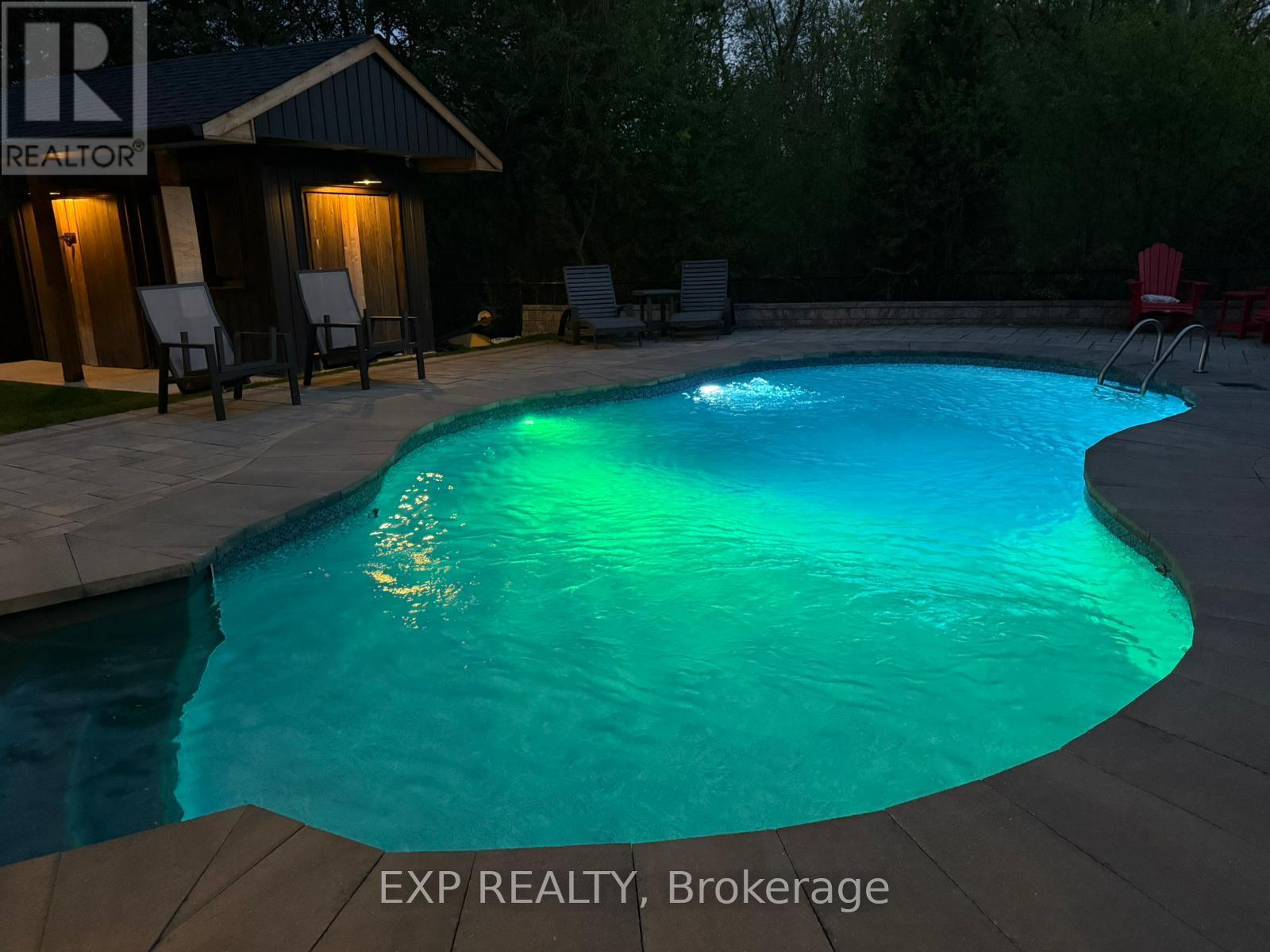 100 Dells Crescent, Brampton, Ontario  L7A 2X1 - Photo 2 - W12489268