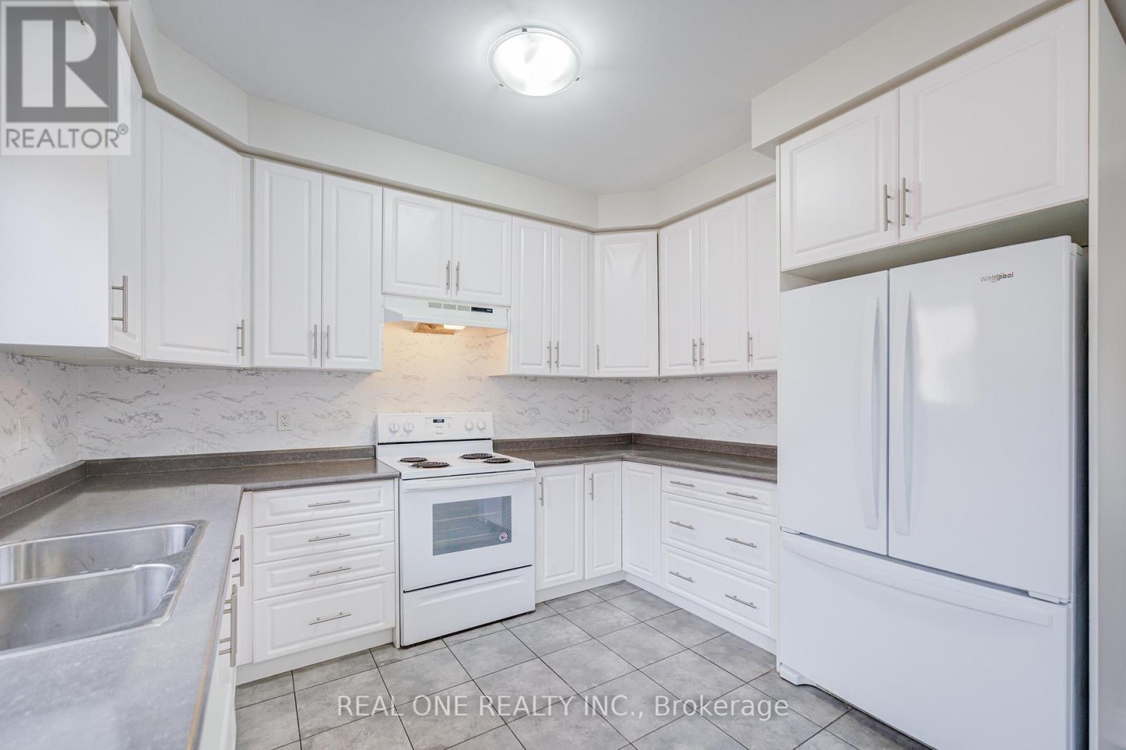 475 Silver Maple Road, Oakville, Ontario  L6H 0S4 - Photo 20 - W12489276