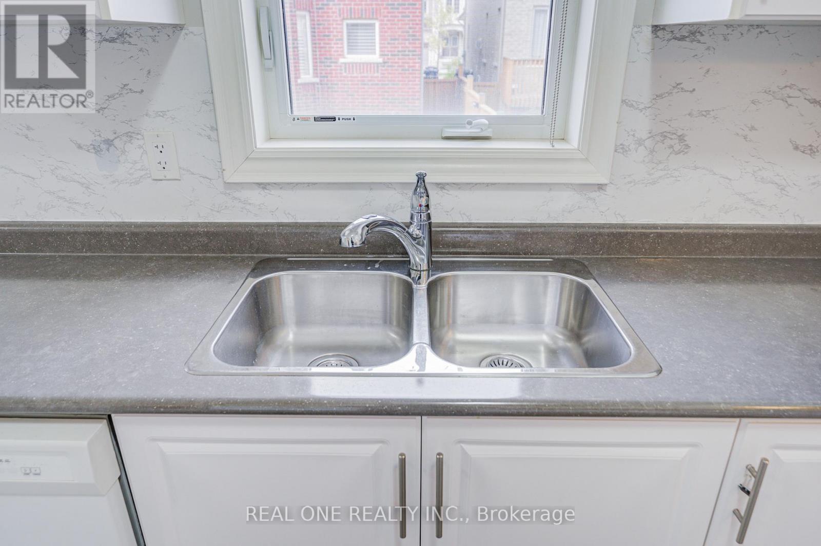 475 Silver Maple Road, Oakville, Ontario  L6H 0S4 - Photo 22 - W12489276