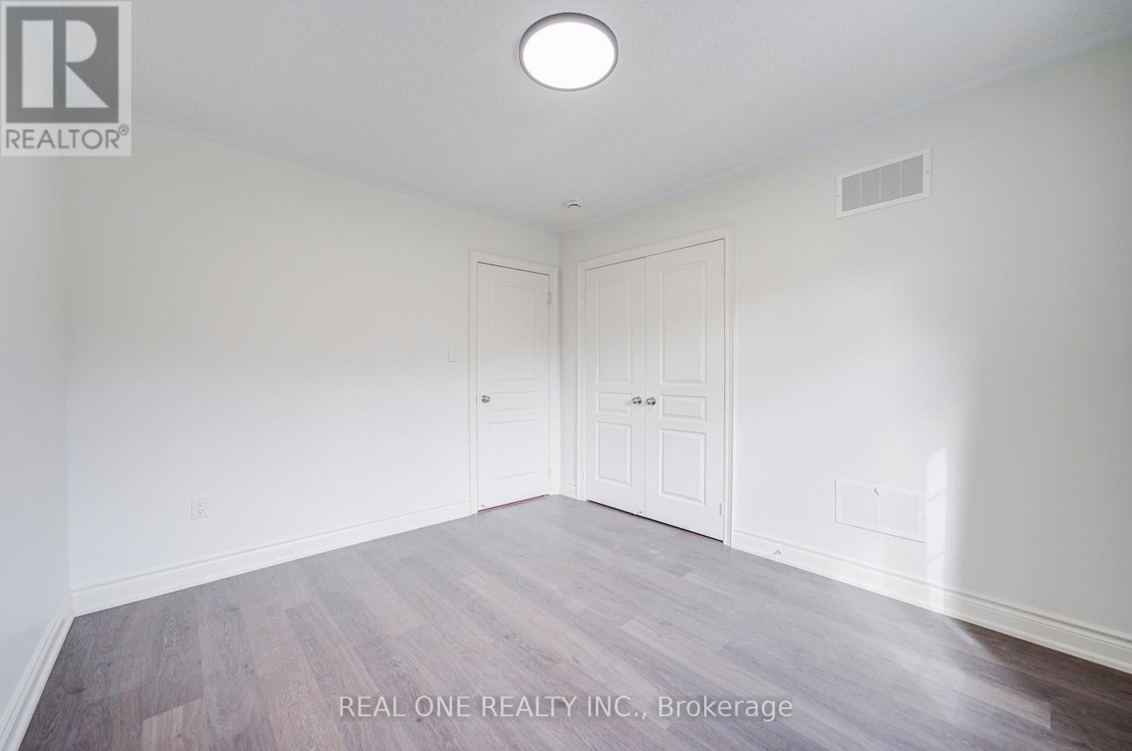 475 Silver Maple Road, Oakville, Ontario  L6H 0S4 - Photo 26 - W12489276