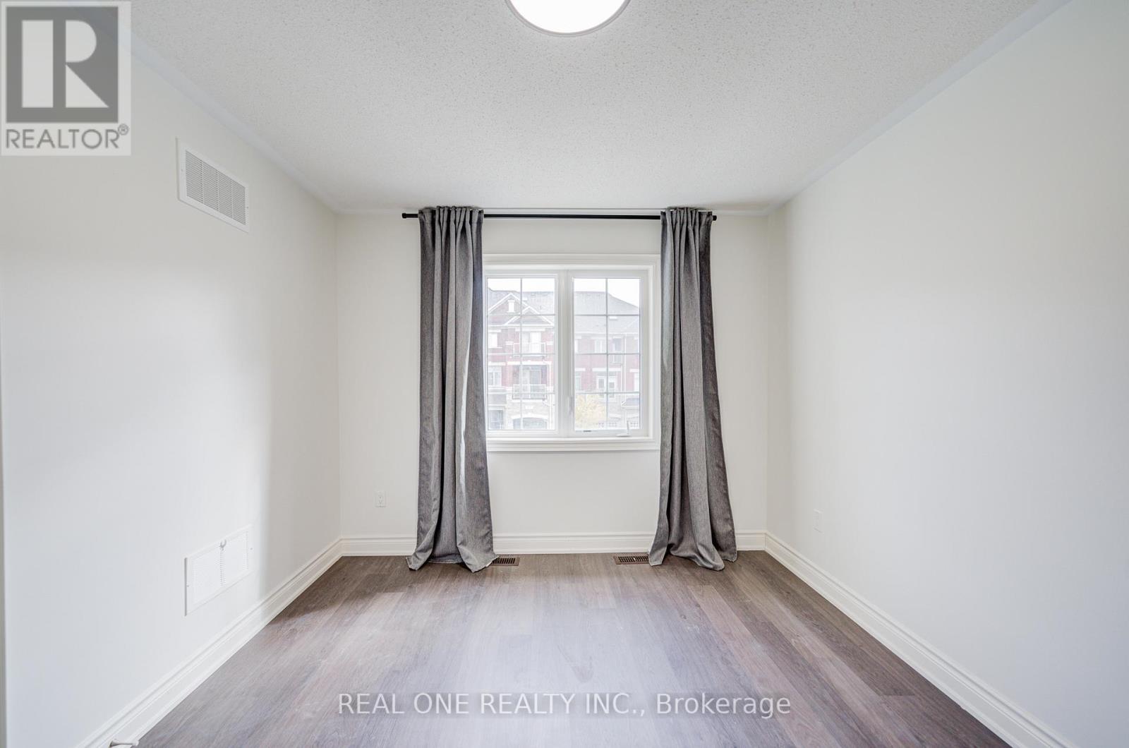 475 Silver Maple Road, Oakville, Ontario  L6H 0S4 - Photo 27 - W12489276