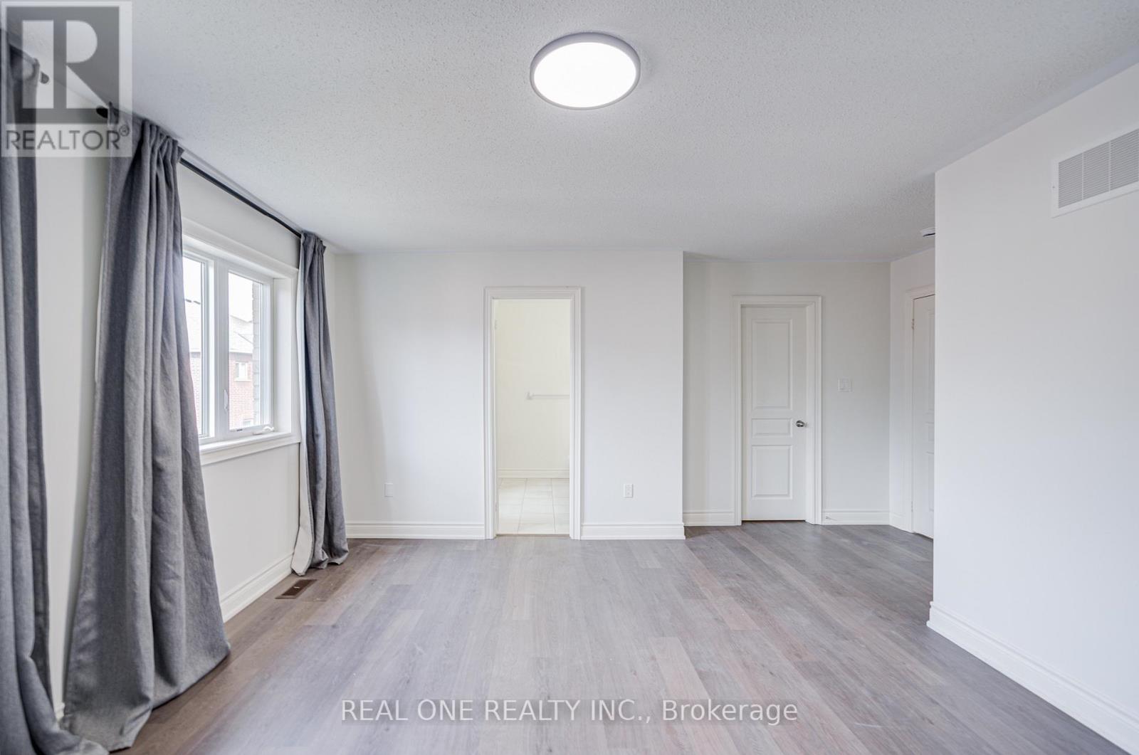 475 Silver Maple Road, Oakville, Ontario  L6H 0S4 - Photo 35 - W12489276