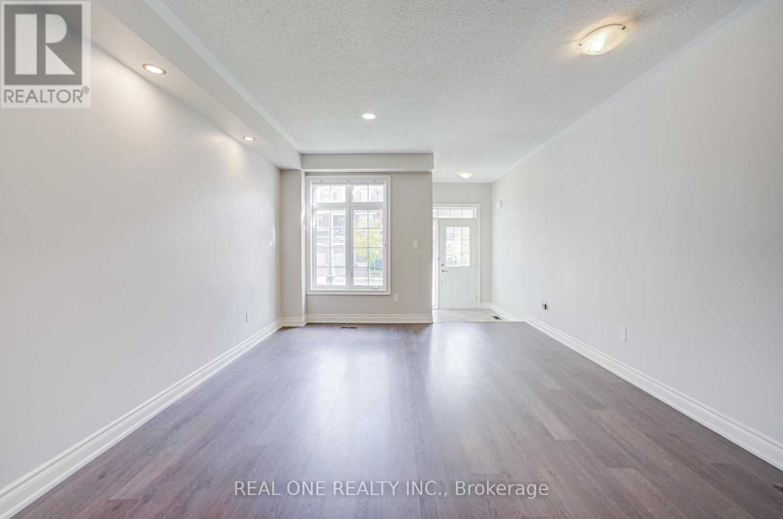 475 Silver Maple Road, Oakville, Ontario  L6H 0S4 - Photo 9 - W12489276