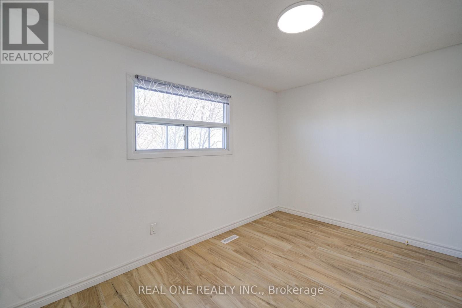 2525 Trident Avenue, Mississauga, Ontario  L5B 2L3 - Photo 15 - W12489282