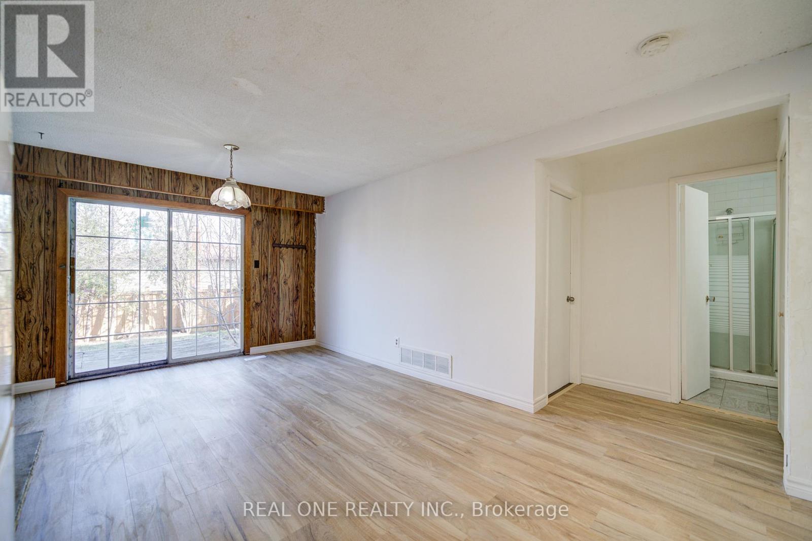 2525 Trident Avenue, Mississauga, Ontario  L5B 2L3 - Photo 27 - W12489282