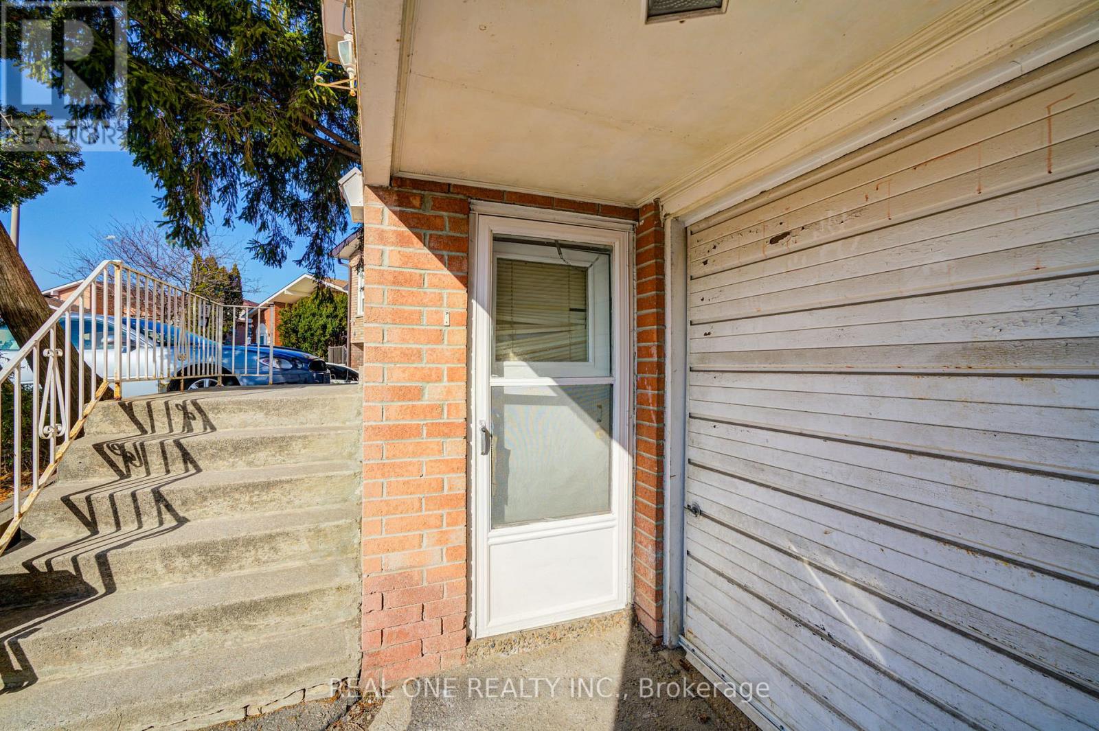 2525 Trident Avenue, Mississauga, Ontario  L5B 2L3 - Photo 32 - W12489282