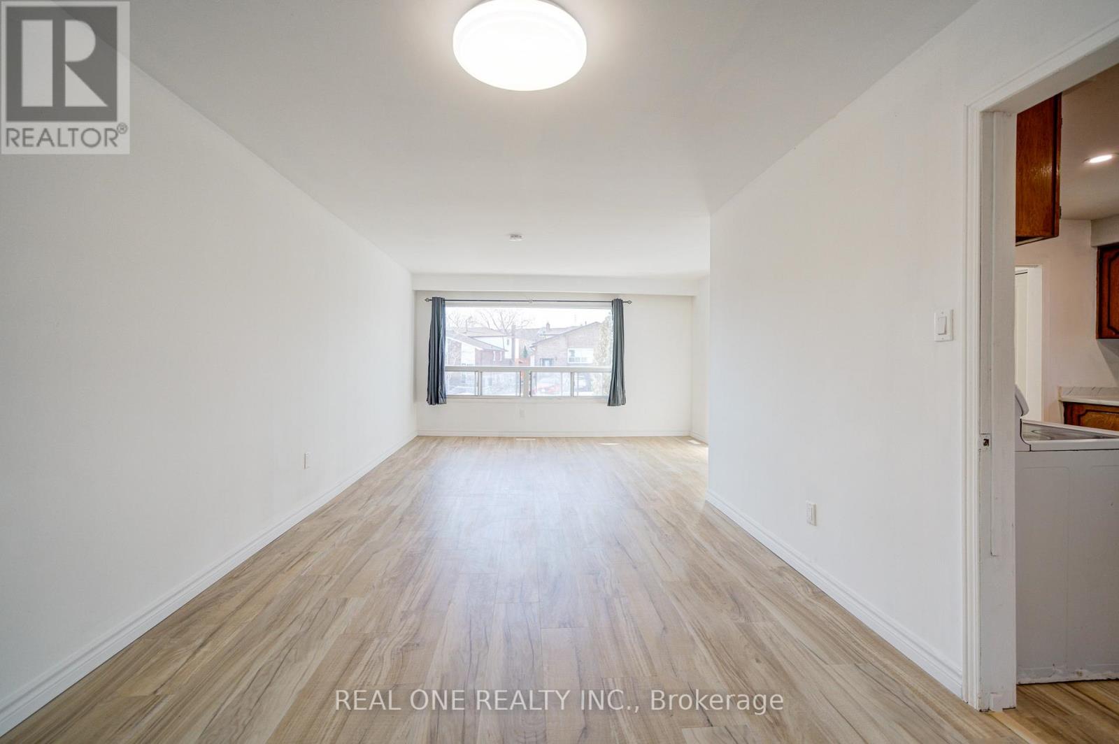 2525 Trident Avenue, Mississauga, Ontario  L5B 2L3 - Photo 5 - W12489282