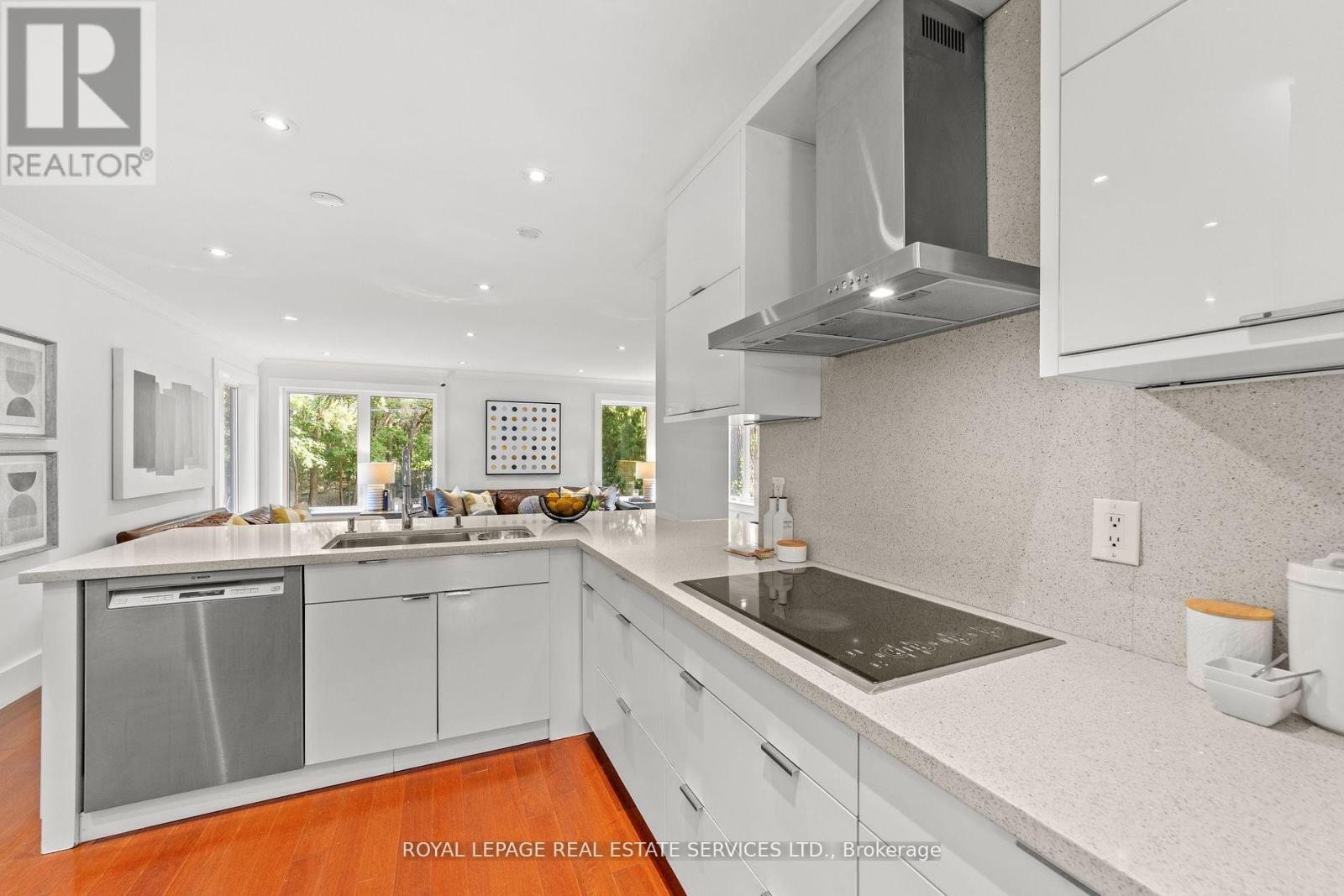 12 Armour Boulevard, Toronto, Ontario  M5M 3C1 - Photo 15 - C12489316