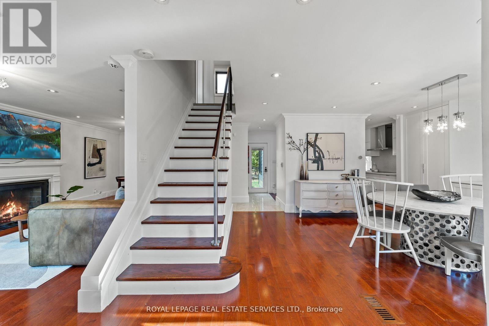 12 Armour Boulevard, Toronto, Ontario  M5M 3C1 - Photo 3 - C12489316