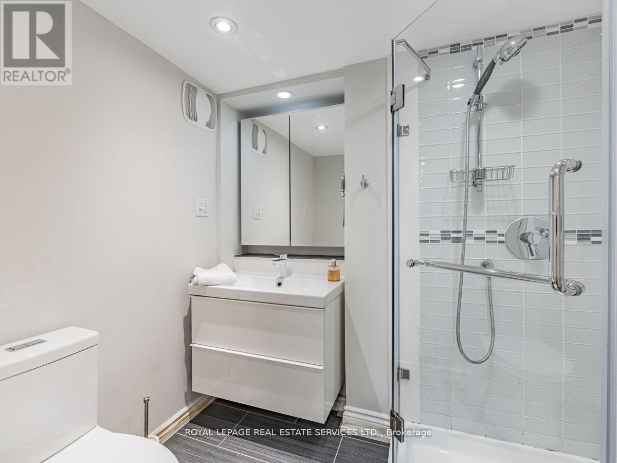 12 Armour Boulevard, Toronto, Ontario  M5M 3C1 - Photo 44 - C12489316