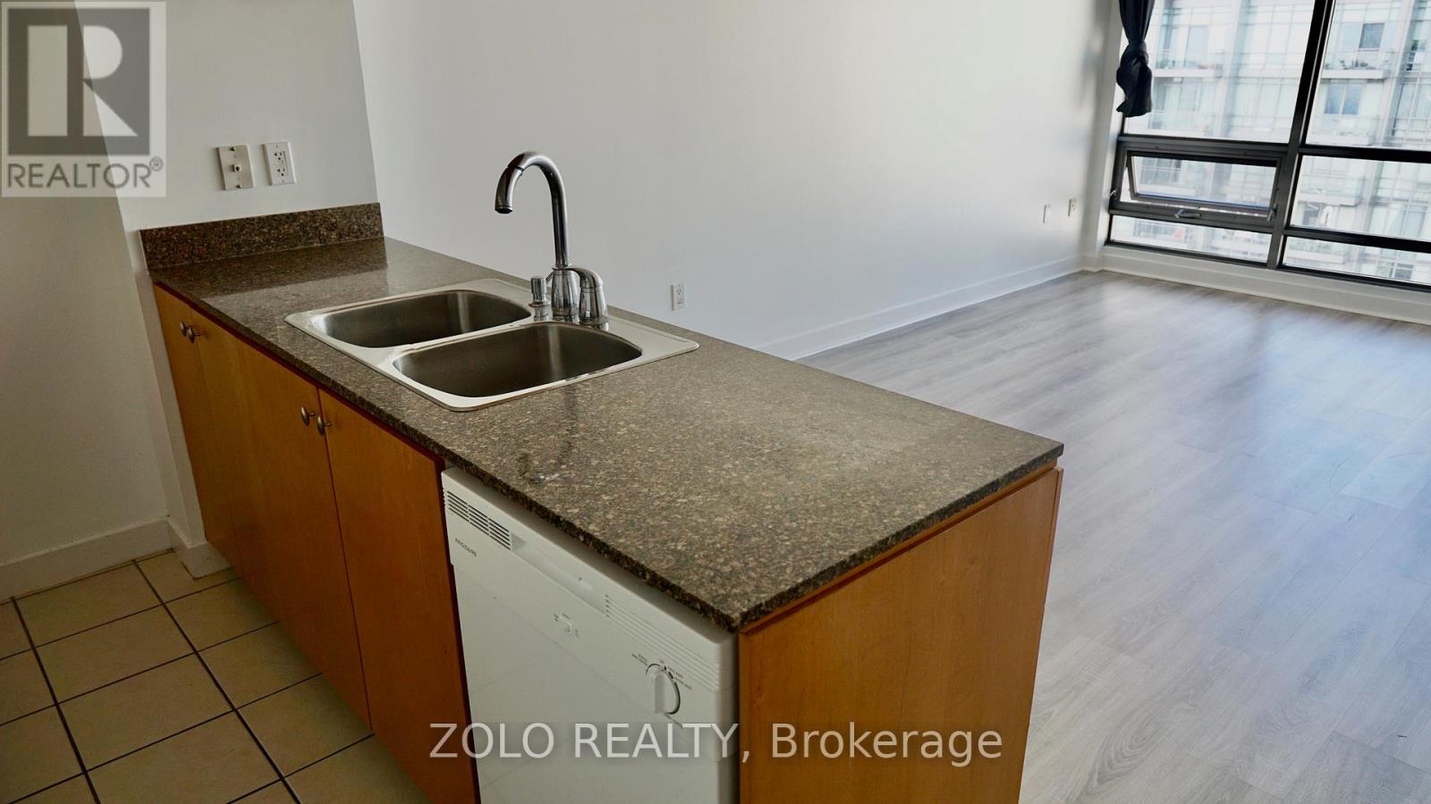 3009 - 5 Mariner Terrace, Toronto, Ontario  M5V 3V6 - Photo 10 - C12489322