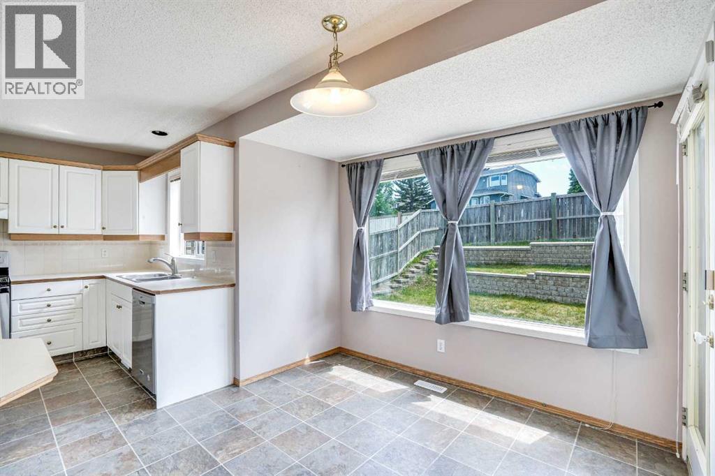 82 Edgevalley Close Nw, Calgary, Alberta  T3A 5E9 - Photo 16 - A2259251