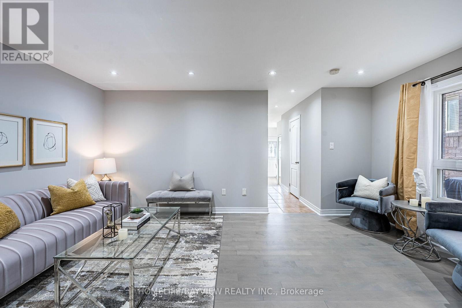 61 Four Seasons Crescent, Newmarket, Ontario  L9N 0C4 - Photo 12 - N12489292