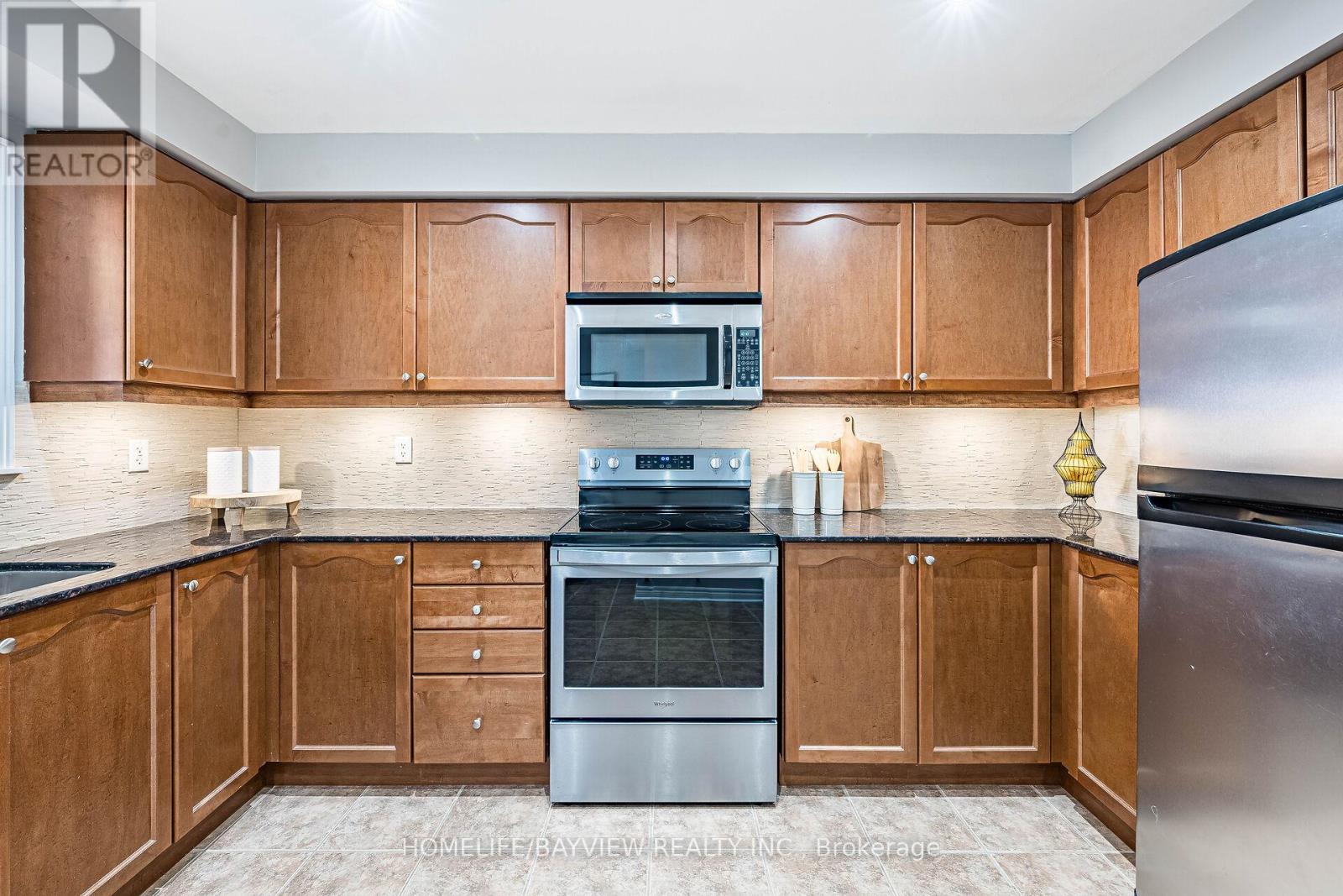 61 Four Seasons Crescent, Newmarket, Ontario  L9N 0C4 - Photo 14 - N12489292