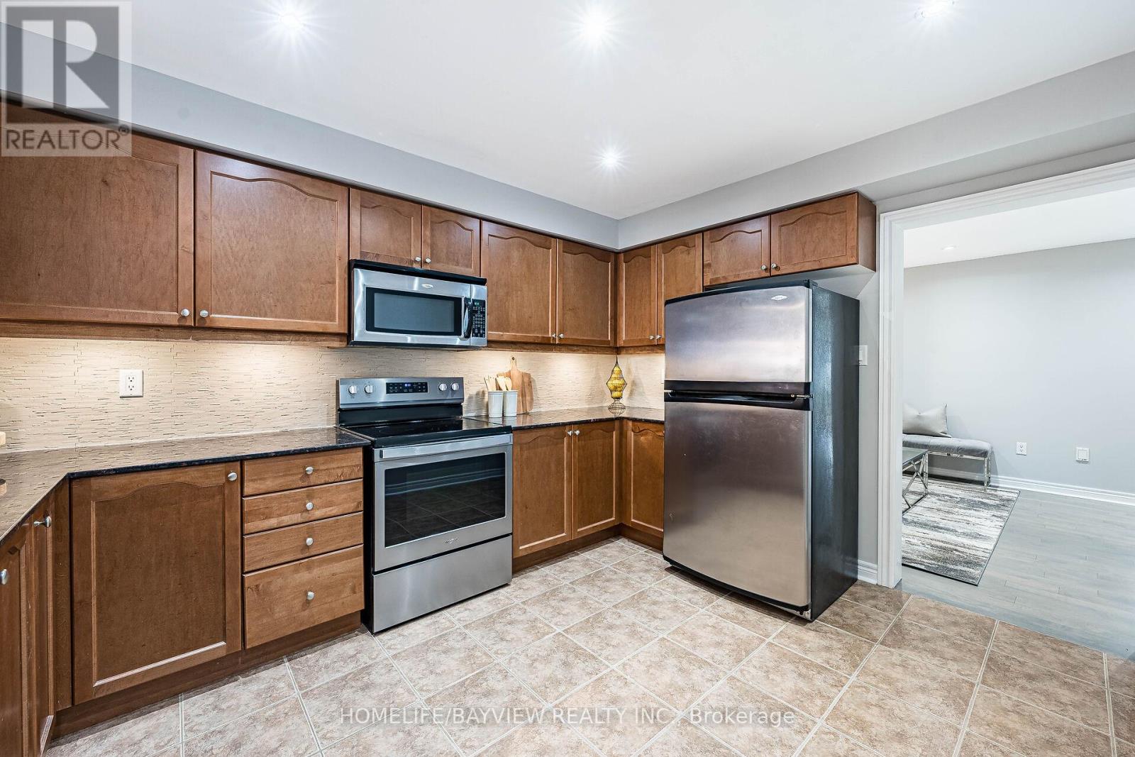 61 Four Seasons Crescent, Newmarket, Ontario  L9N 0C4 - Photo 15 - N12489292