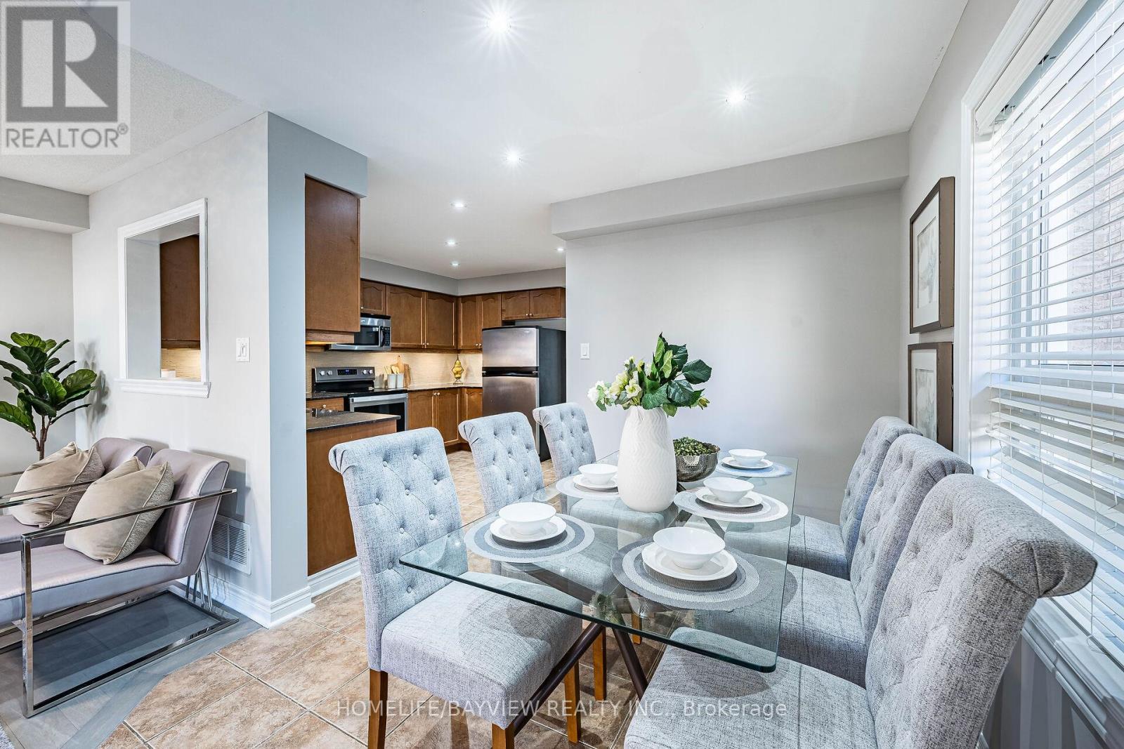 61 Four Seasons Crescent, Newmarket, Ontario  L9N 0C4 - Photo 20 - N12489292